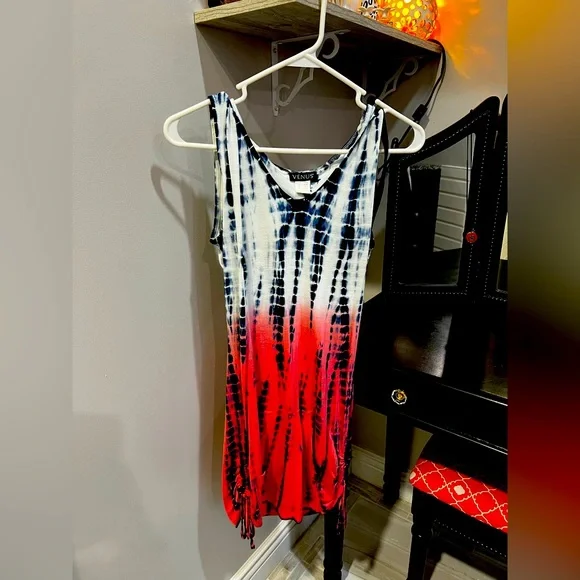 Venus Tank - Picture 1 of 2